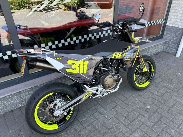 husqvarna - 701-supermoto