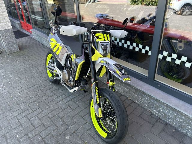 husqvarna - 701-supermoto