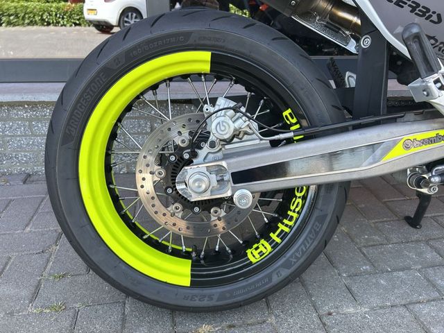 husqvarna - 701-supermoto