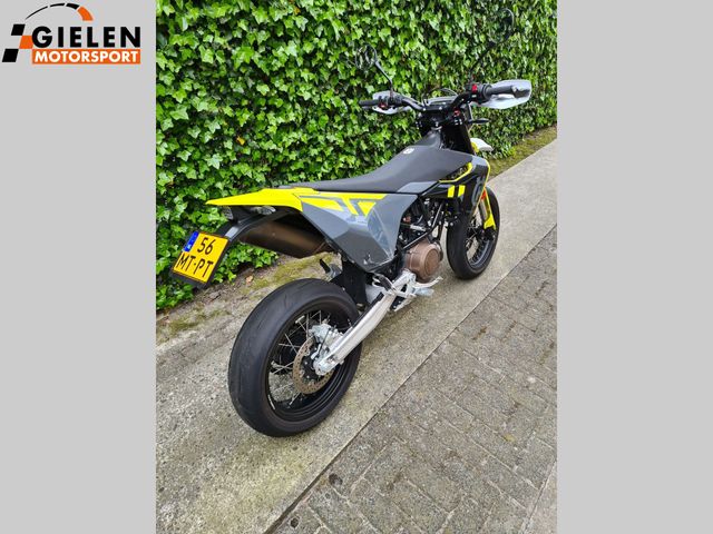 husqvarna - 701-supermoto