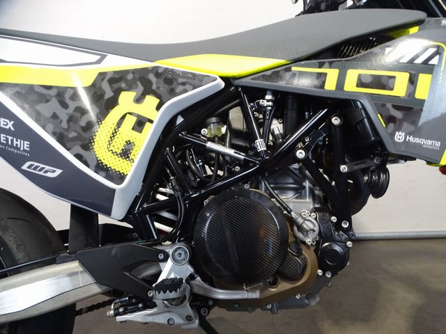 husqvarna - 701-supermoto