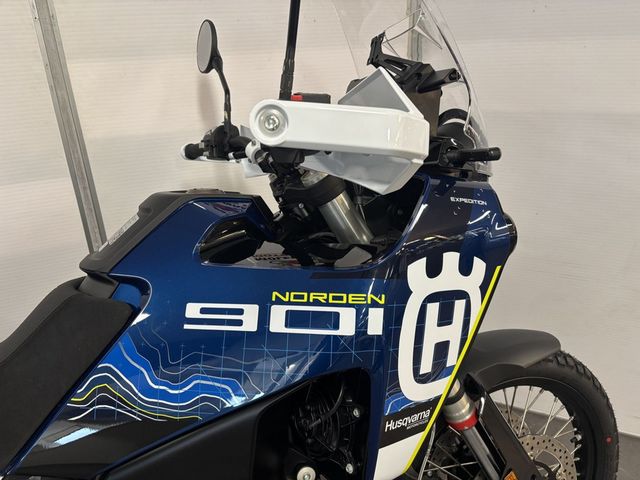 husqvarna - norden-901-expedition