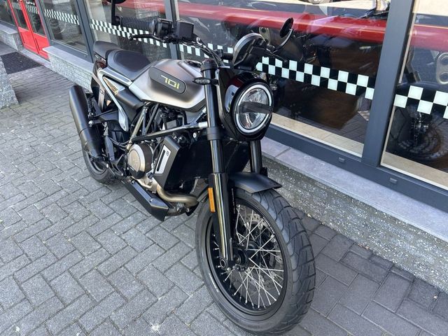 husqvarna - svartpilen-701