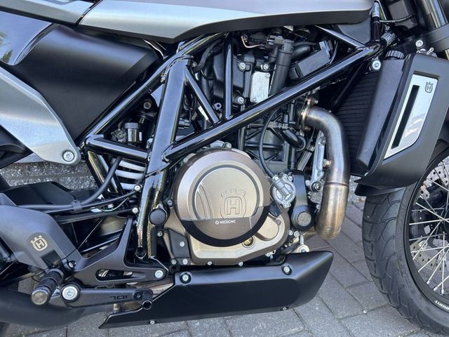 husqvarna - svartpilen-701