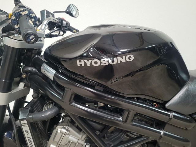 hyosung - gt-650i-naked