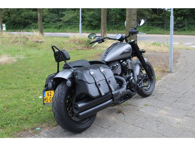 indian - chief-bobber-dark-horse