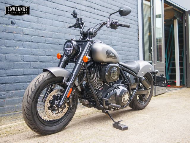 indian - chief-bobber-dark-horse