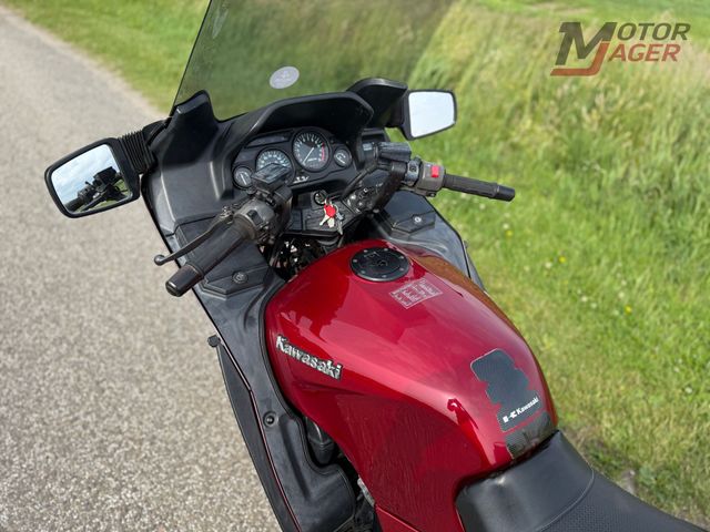 kawasaki - gtr-1000