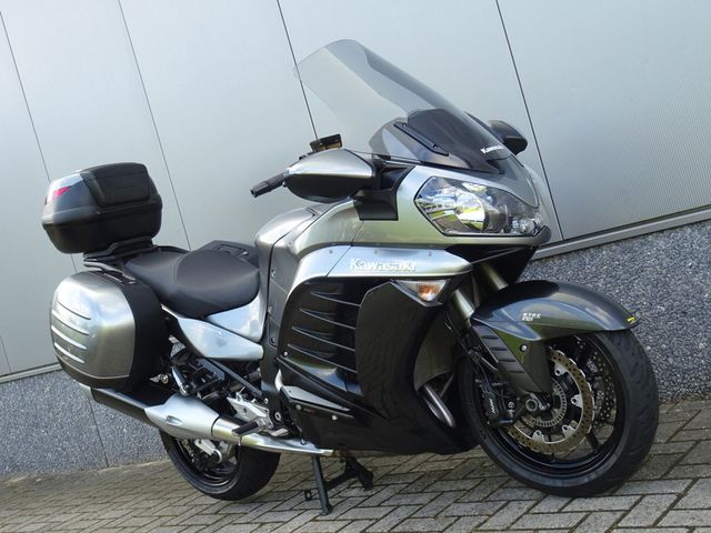 kawasaki - gtr-1400