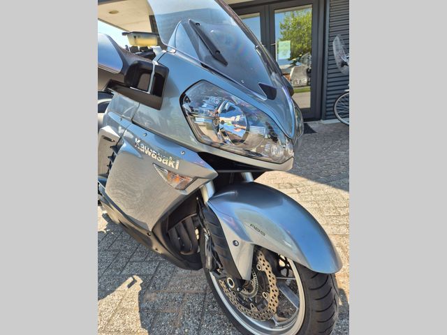 kawasaki - gtr-1400