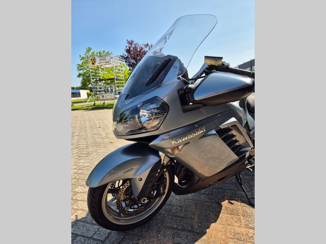 kawasaki - gtr-1400