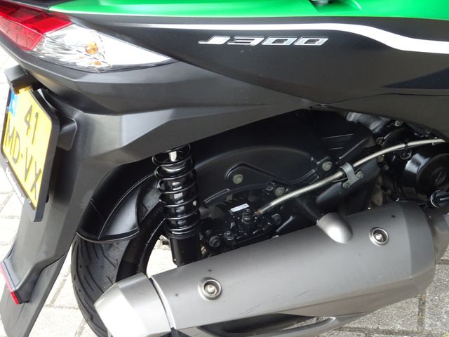 kawasaki - j-300