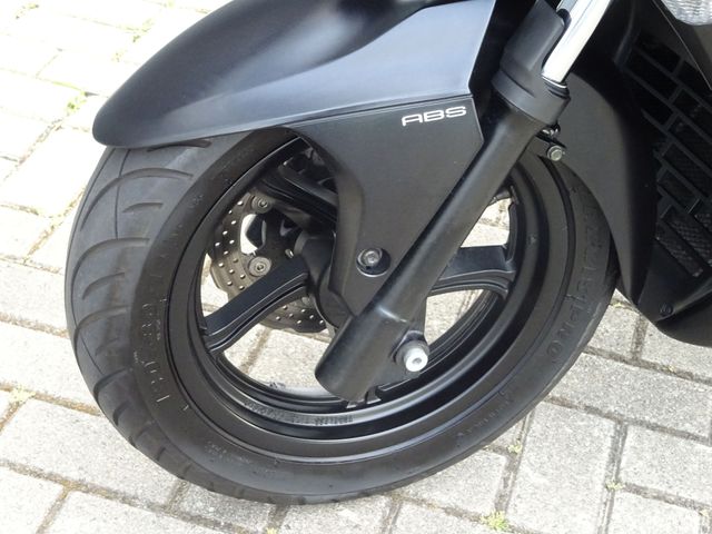 kawasaki - j-300