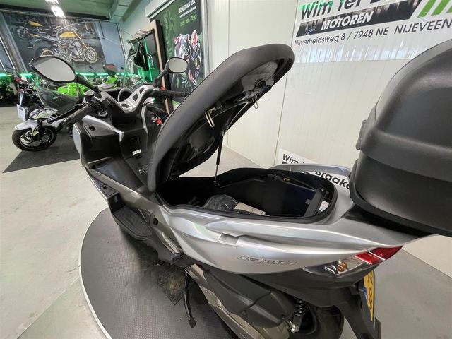 kawasaki - j-300