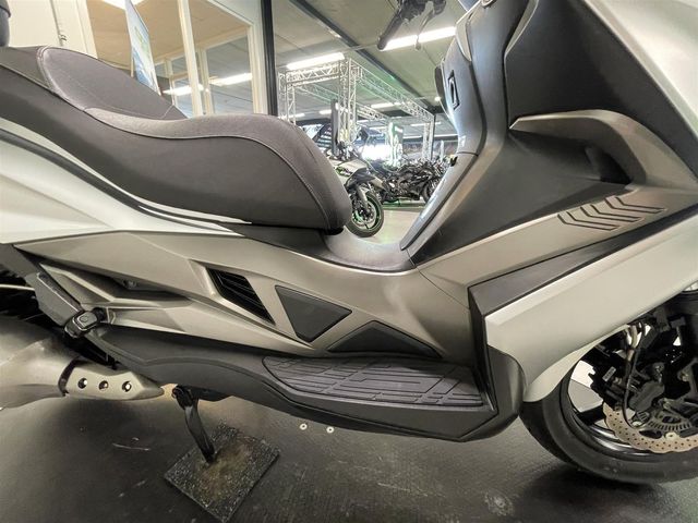 kawasaki - j-300