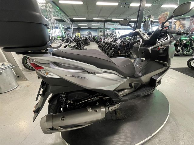kawasaki - j-300