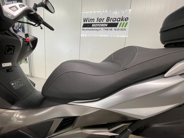 kawasaki - j-300