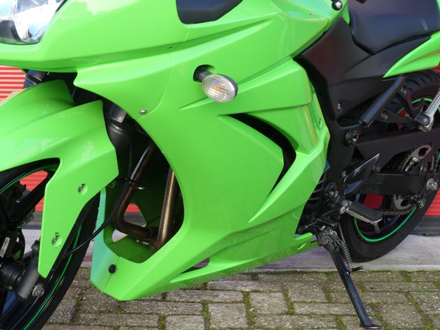 kawasaki - ninja-250-r