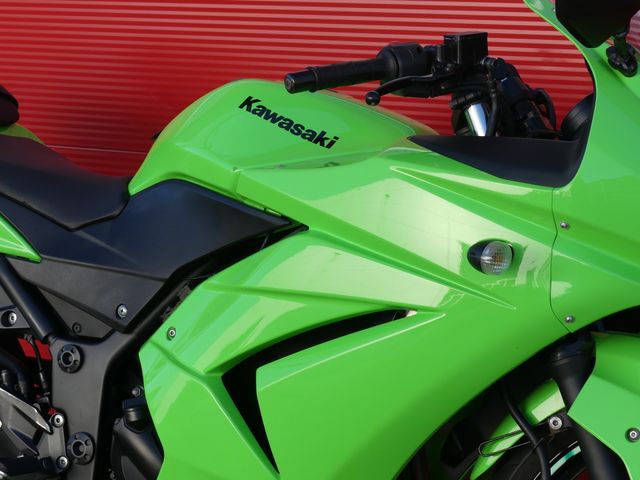 kawasaki - ninja-250-r