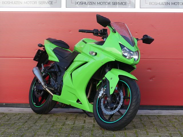 kawasaki - ninja-250-r