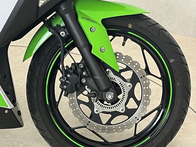 kawasaki - ninja-300