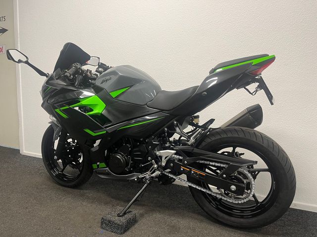 kawasaki - ninja-400