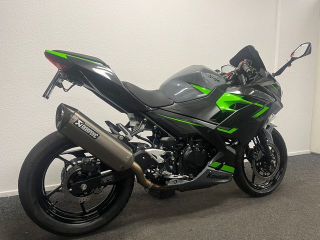 kawasaki - ninja-400