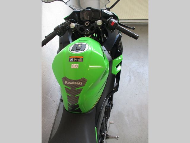 kawasaki - ninja-400