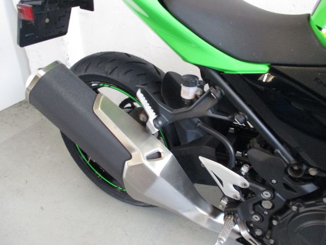 kawasaki - ninja-400