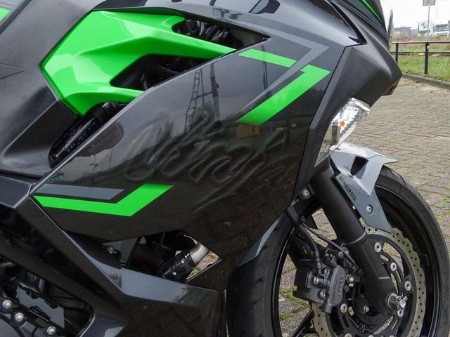 kawasaki - ninja-400