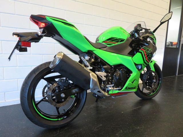 kawasaki - ninja-400