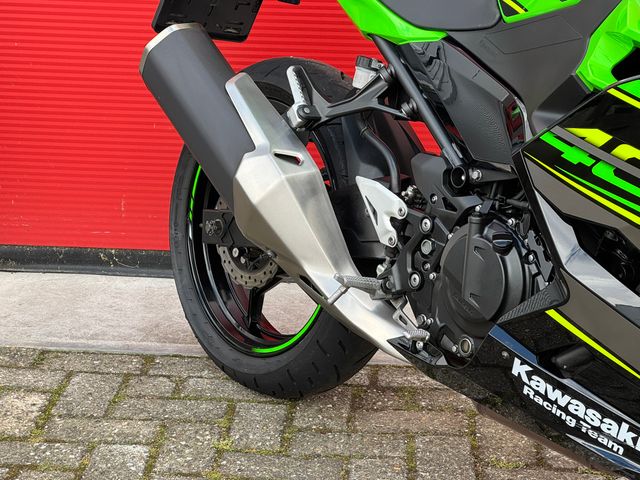 kawasaki - ninja-400