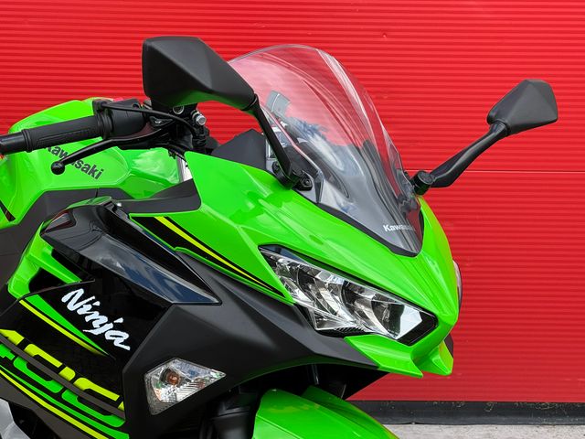 kawasaki - ninja-400