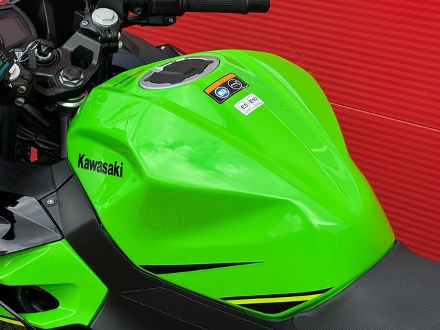 kawasaki - ninja-400