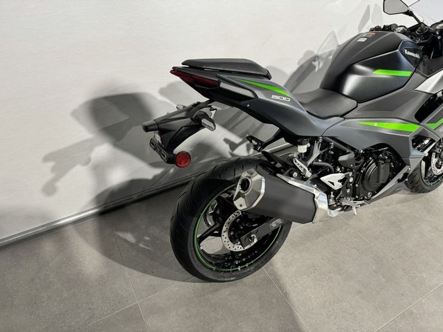 kawasaki - ninja-500-se