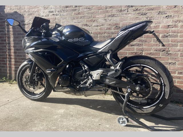 kawasaki - ninja-650