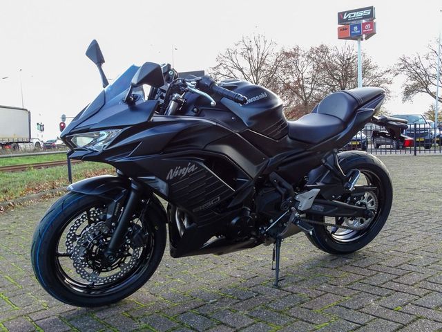 kawasaki - ninja-650