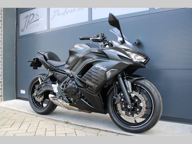 kawasaki - ninja-650