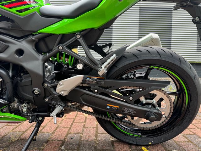 kawasaki - ninja-zx-4rr