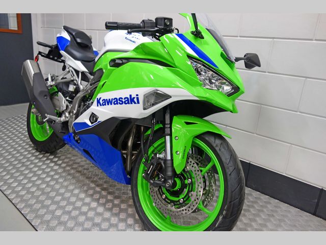 kawasaki - ninja-zx-4rr