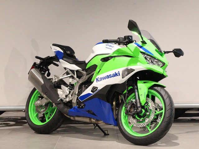 kawasaki - ninja-zx-4rr-40th-anniversary-edition