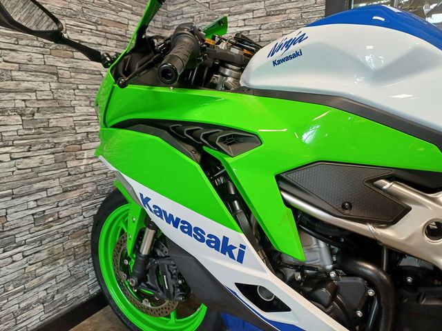 kawasaki - ninja-zx-4rr-40th-anniversary-edition