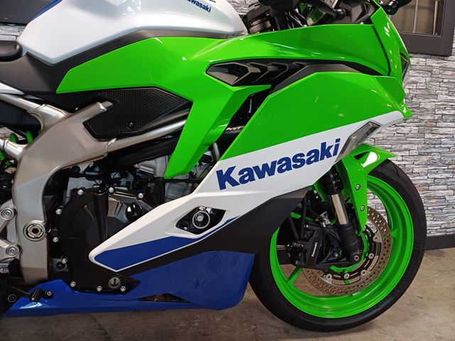 kawasaki - ninja-zx-4rr-40th-anniversary-edition