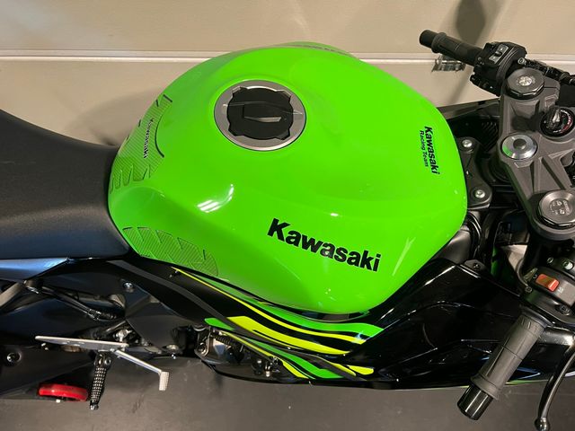kawasaki - ninja-zx-6r