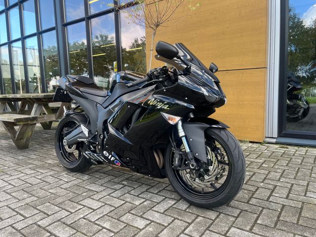 kawasaki - ninja-zx-6r