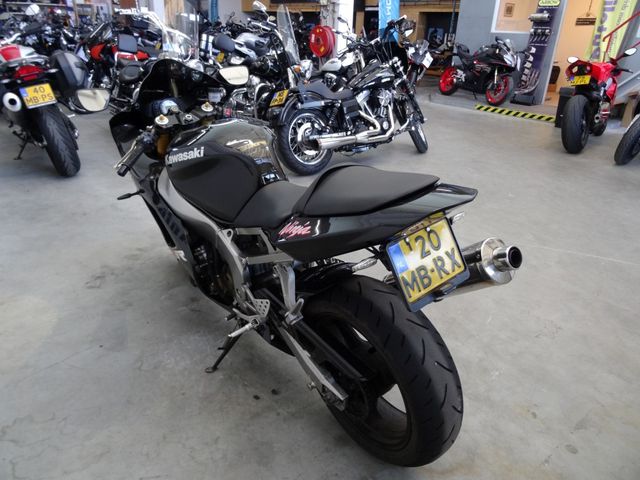 kawasaki - ninja-zx-6r