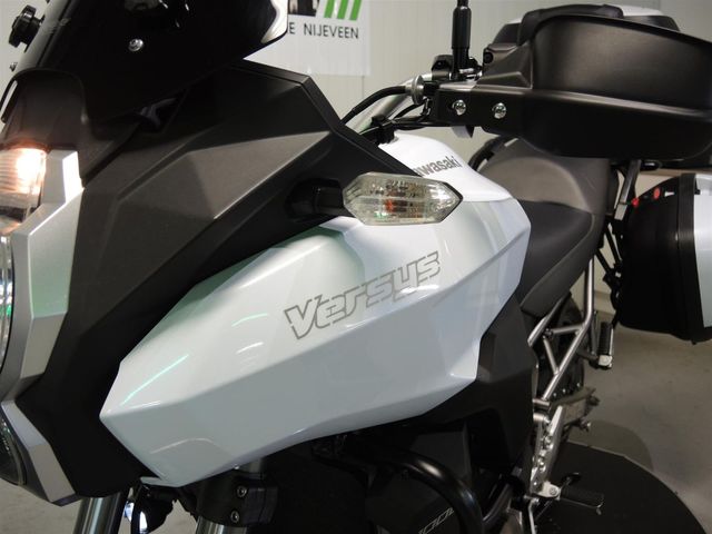 kawasaki - versys-1000-grand-tourer