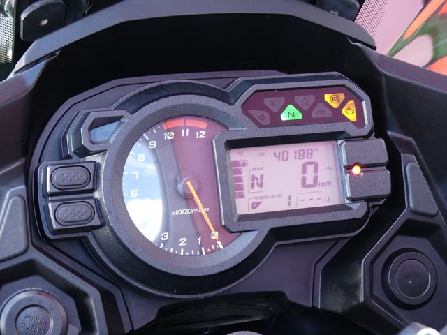 kawasaki - versys-1000-grand-tourer