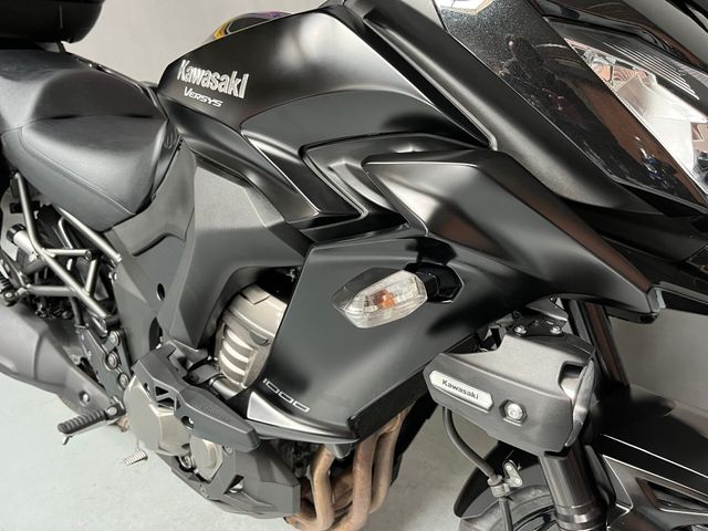 kawasaki - versys-1000-grand-tourer