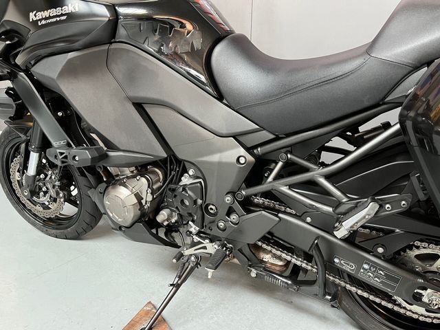 kawasaki - versys-1000-grand-tourer